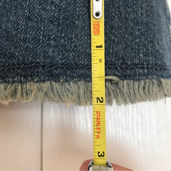 EUC Context Denim Mini Skirt/ Size 8/ Fastens with zipper and button in front - Picture 11 of 11